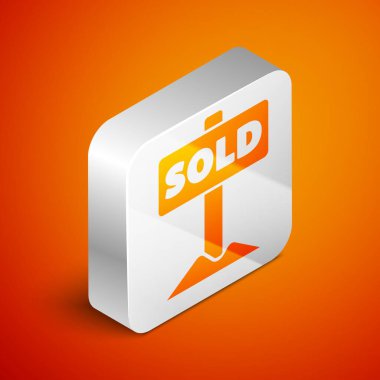 Turuncu arka planda izole edilmiş metin ikonu satılan Isometric Asılma işareti. Çıkartma satıldı. Tabela satıldı. Gümüş kare düğme. Vektör.