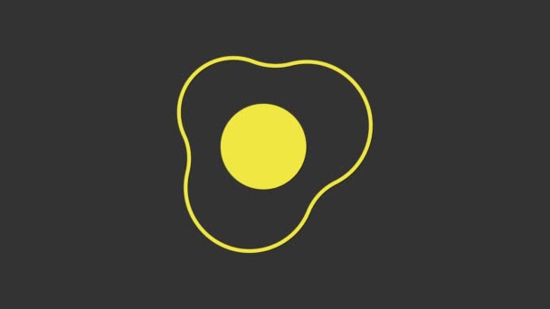 黄色炒蛋图标孤立在灰色背景.家庭烹调的食物，煎蛋，健康的早餐，煎蛋卷图标。4K视频运动图形动画 — 图库视频影像