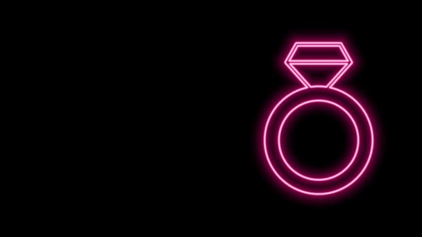 Ragyogó neon vonal Gyémánt eljegyzési gyűrű ikon elszigetelt fekete háttérrel. 4K Videó mozgás grafikus animáció — Stock videók