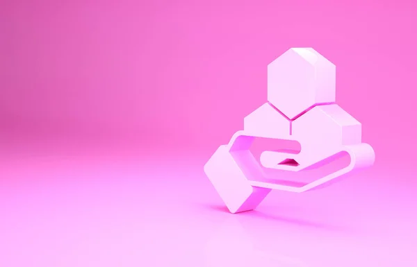 Panal rosa e icono de mano aislado sobre fondo rosa. Celdas de miel símbolo. Dulce comida natural. Concepto minimalista. 3D ilustración 3D render — Foto de Stock