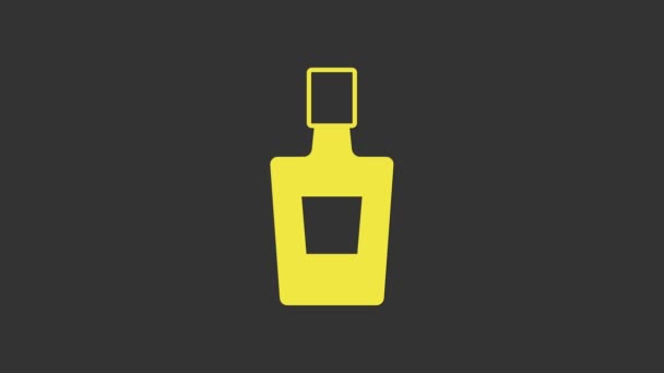 Icono amarillo de la botella de tequila aislado sobre fondo gris. Bebida de alcohol mexicano. Animación gráfica de vídeo 4K — Vídeos de Stock
