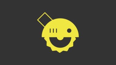 Gri arka planda izole edilmiş çelik dişli disk ikonu olan sarı elektrikli testere. Tahta ya da metal kesmek için elektrikli el aleti. 4K Video hareketli grafik canlandırması