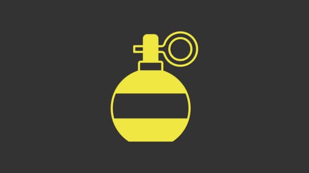 グレーの背景に黄色の手榴弾のアイコンが隔離されています。爆弾爆発だ。4Kビデオモーショングラフィックアニメーション — ストック動画