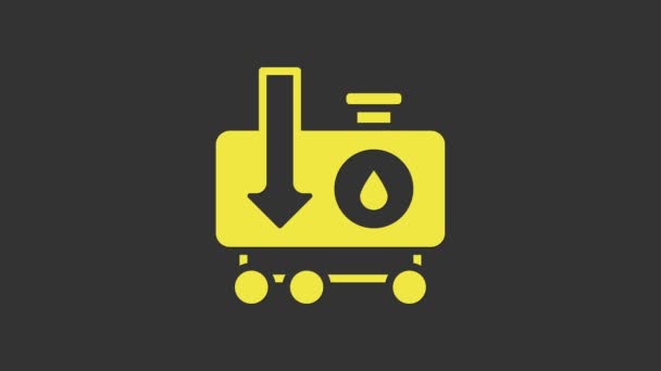 Yellow Drop in crude oil price icon isolated on grey background (en inglés). Concepto de crisis de la industria petrolera. Animación gráfica de vídeo 4K — Vídeo de stock