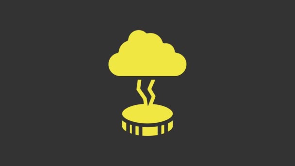 Yellow Storm icon isolated on grey background. Cloud and lightning sign. Weather icon of storm. 4K Video motion graphic animation — Stock Video