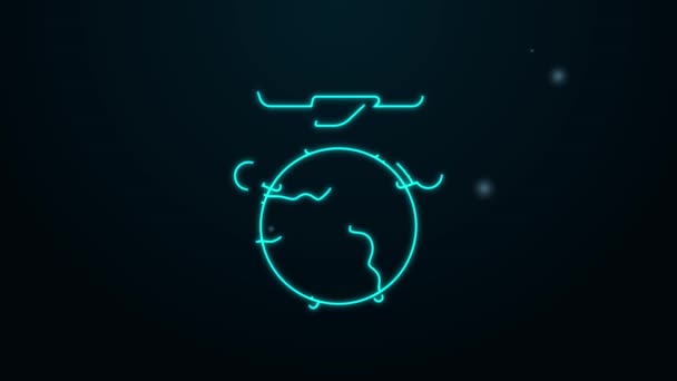 Globe fluorescent avec icône de l'avion volant isolé sur fond noir. Des avions volent autour de la planète Terre. Icône du monde aéronautique. Animation graphique de mouvement vidéo 4K — Video