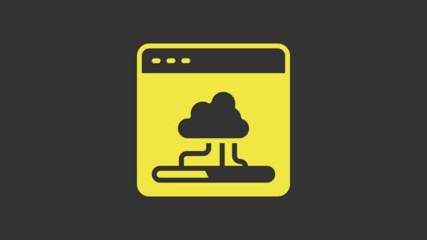 Tecnologia de nuvem amarela ícone de transferência de dados e armazenamento isolado em fundo cinza. Animação gráfica em movimento de vídeo 4K — Vídeo de Stock