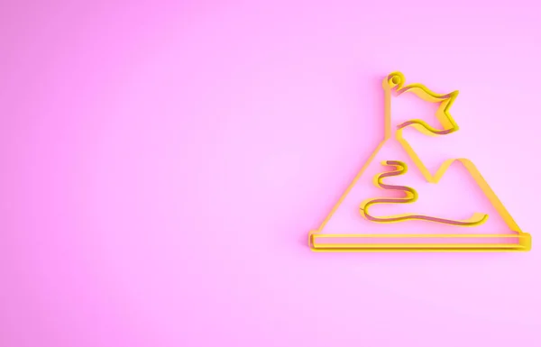Gelbe Berge mit Flagge auf dem oberen Symbol isoliert auf rosa Hintergrund. Symbol für Sieg oder Erfolg. Zielerreichung. Minimalismus-Konzept. 3D Illustration 3D Renderer — Stockfoto