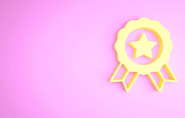 Icône Médaille jaune isolée sur fond rose. Symbole gagnant. Concept de minimalisme. Illustration 3D rendu 3D — Photo