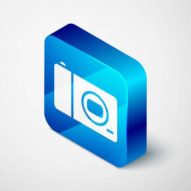 Gri arkaplanda Isometric Fotoğraf Makinesi simgesi izole edildi. Fotoğraf makinesi simgesi. Mavi kare düğme. Vektör