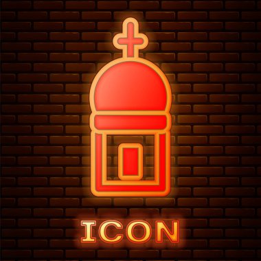 Parlayan neon rengi kilise kulesi ikonu tuğla duvar arkasında izole edilmiş. Kilisenin dini. Vektör