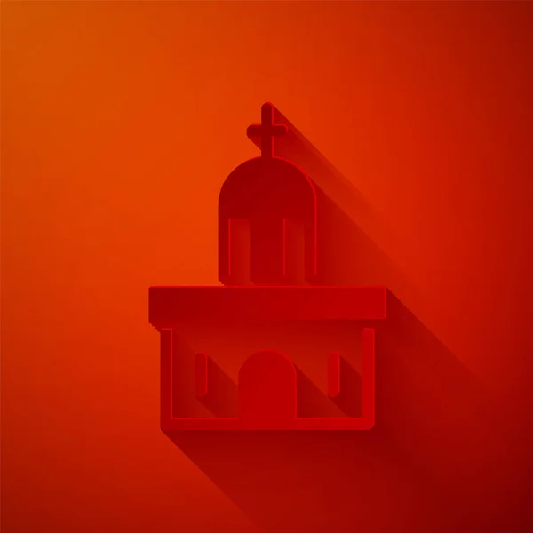 Papiergeschnittene Ikone des Kirchenbaus isoliert auf rotem Hintergrund. Christliche Kirche. Religion der Kirche. Papierkunst. Vektor — Stockvektor