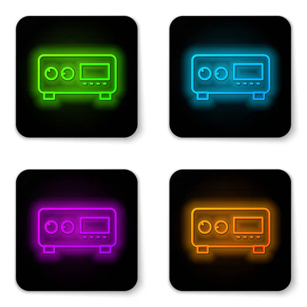 Világító neon vonal Gitár erősítő ikon elszigetelt fehér háttérrel. Hangszer. Fekete négyzet gomb. Vektor — Stock Vector