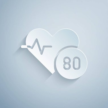 Kağıt kesiği kalp atış hızı simgesi gri arkaplanda izole edildi. Kalp atışı işareti. Kalp atışı ikonu. Kardiyogram simgesi. Kağıt sanatı tarzı. Vektör