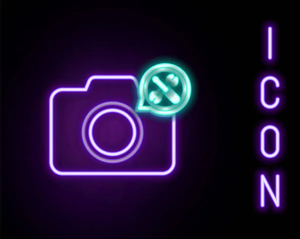 ネオンラインの輝き黒い背景に隔離されたドライバーとレンチアイコンと写真カメラ サービス メンテナンス カラフルなアウトラインコンセプト ベクトル — ストックベクタ