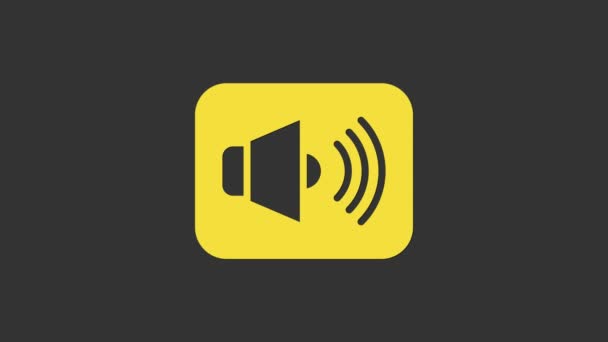 Hlasitost žlutého reproduktoru, zvukový symbol hlasu, ikona mediální hudby izolovaná na šedém pozadí. Grafická animace pohybu videa 4K — Stock video