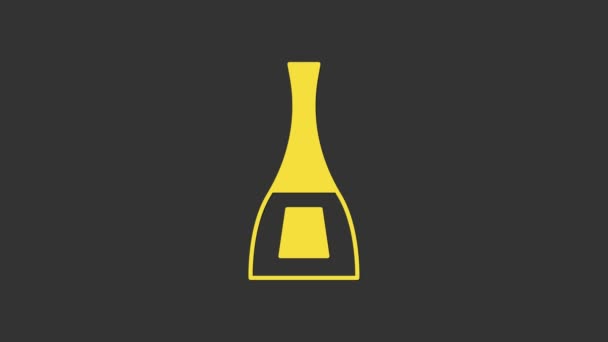 Желтая бутылка значка лака для ногтей изолированы на сером фоне. Видеографическая анимация 4K — стоковое видео