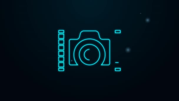 검은 배경에 분리 된 다이버 아이콘을 위한 자이언트 네온 라인 포토 카메라. Foto 카메라 아이콘. 수중 장비를 잠수하는 일. 4K 비디오 모션 그래픽 애니메이션 — 비디오