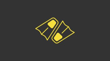 Yüzme ikonu için sarı plastik yüzgeçler gri arka planda izole edilmiş. Dalış ekipmanları. Olağanüstü bir spor. Su altı ekipmanları. 4K Video hareketli grafik canlandırması