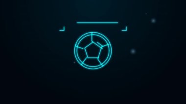 Parlayan neon hattı futbol ya da futbol bayrağı simgesi siyah arka planda izole edildi. 4K Video hareketli grafik canlandırması