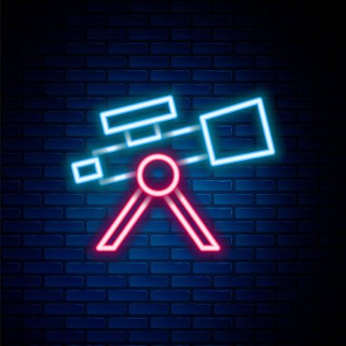 Parlayan neon hattı Teleskop simgesi tuğla duvar arka planında izole edildi. Bilimsel bir alet. Eğitim ve astronomi elementi, dürbün ve çalışma yıldızları. Renkli taslak konsepti. Vektör