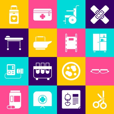 Tıbbi makası, güvenlik gözlüklerini, ilaç dolabını engelliler için tekerlekli sandalyeyi, lazımlığı, sedyeyi, organ kabını ve ikonu hazırlayın. Vektör