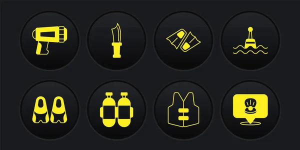 Set Schwimmflossen zum Schwimmen, Schwimmring, Aqualung, Rettungsweste, Tauchmesser, Jakobsmuschel Muschel und Taschenlampe Taucher-Symbol. Vektor — Stockvektor