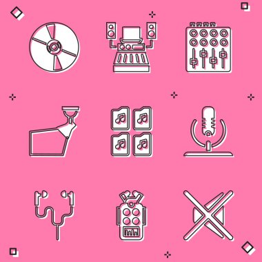 CD veya DVD 'yi, müzik kayıt stüdyosunu, Sound Mixer kontrolörünü, film projektörünü, dosya dökümanını, mikrofonu, hava kulaklıklarını ve simgeyi ayarlayın. Vektör