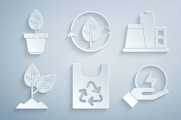 Set Bolsa de plástico con icono de reciclaje, fábrica, planta, relámpago, reciclaje y hoja y maceta. Vector — Vector de stock
