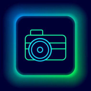 Dalgıç simgesi için parlayan neon hattı fotoğraf makinesi siyah arkaplanda izole edildi. Fotoğraf makinesi simgesi. Su altı ekipmanları. Renkli taslak konsepti. Vektör