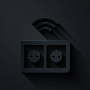 Kağıt kesiği Akıllı elektrik çıkış sistemi simgesi siyah arkaplanda izole edildi. Elektrik prizi. İnternet kavramının kablosuz bağlantısı. Kağıt sanatı tarzı. Vektör