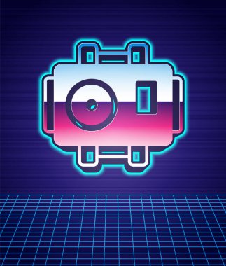 Dalgıç simgesi için Retro style Photo camera izole edilmiş fütüristik manzara arka planı. Fotoğraf makinesi simgesi. Su altı ekipmanları. 80 'lerin moda partisi. Vektör