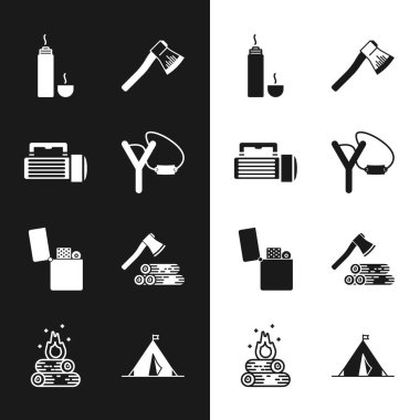 Sapan, el feneri, termos kabı, tahta balta, çakmak ve odun, bayrak ve kamp ateşi ikonlu turist çadırı. Vektör