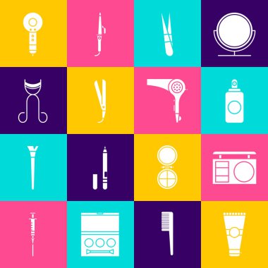 Losyon kozmetik tüpünü, göz farı paletini, sprey kutusunu, kaş cımbızını, saç maşasını, saç kurutma makinesini ve ikonu ayarla. Vektör