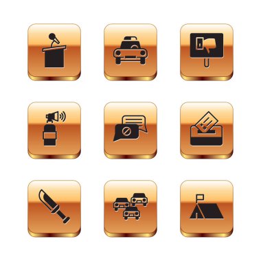 Sahne standı veya tribün, askeri bıçak, trafik sıkışıklığı, konuşma balonu sohbeti, hava kornası, protesto, kamp ve polis arabası teşhircisi ikonu. Vektör