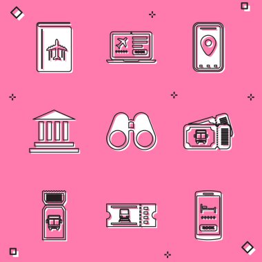 Kapak kitabı seyahat rehberini, dizüstü bilgisayarı, şehir haritası bilgilerini, müze binasını, dürbünü, otobüs ve tren simgesini ayarlayın. Vektör