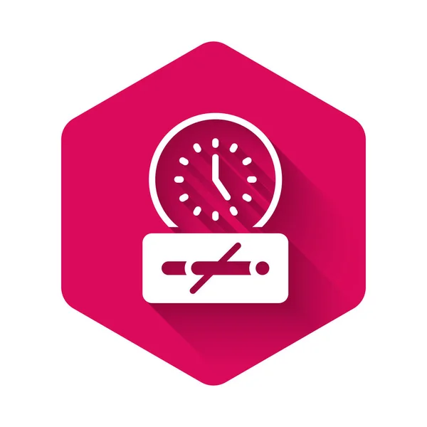 White No smoking time icon isolated with long shadow background. Cigarette smoking prohibited sign. Pink hexagon button. Vector — Archivo Imágenes Vectoriales