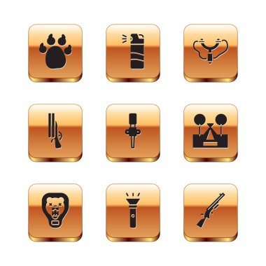 Paw print 'i, Bear Head' i kalkanda, Flashlight 'ı, Torch Fire' ı, Shotgun 'ı, Slingshot' ı ve Pepper sprey ikonunu ayarlayın. Vektör