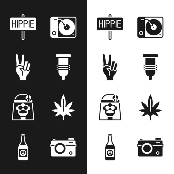 Imposta Preservativo Simbolo Della Pace Vinile Ragazza Hippy Marijuana Fotocamera — Vettoriale Stock