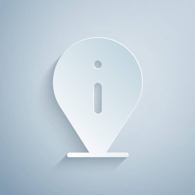 Kağıt kesiği Bilgi simgesi gri arkaplanda izole edildi. Kağıt sanatı tarzı. Vektör