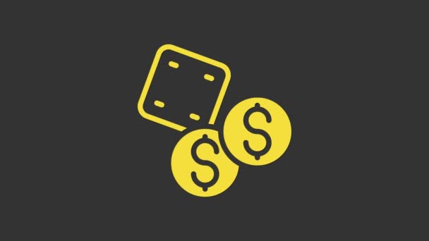 Juego amarillo dado icono aislado sobre fondo gris. Juego de casino. Animación gráfica de vídeo 4K — Vídeos de Stock