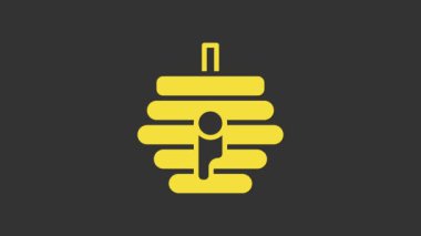 Arılar için sarı kovan, gri arkaplanda izole edilmiş. Arı kovanı sembolü. Apiary ve arı yetiştiriciliği. Tatlı doğal yemek. 4K Video hareketli grafik canlandırması