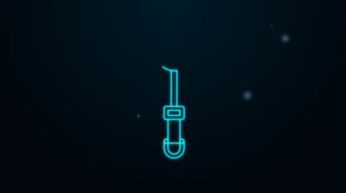 Parlayan neon hattı Çekiç simgesi siyah arkaplanda izole edildi. Tamir için bir araç. 4K Video hareketli grafik canlandırması