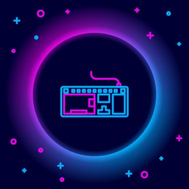 Parlayan neon hattı Bilgisayar klavye simgesi siyah arkaplanda izole edildi. Bilgisayar bileşeni işareti. Renkli taslak konsepti. Vektör