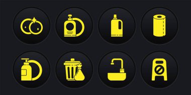 Bulaşık deterjanı şişesi ve tabağı, kağıt havlu rulosunu, çöp tenekesini, musluğu olan lavaboyu, yumuşatıcıyı, ıslak zemin temizleme işlemini ve bulaşık yıkama ikonunu ayarla. Vektör