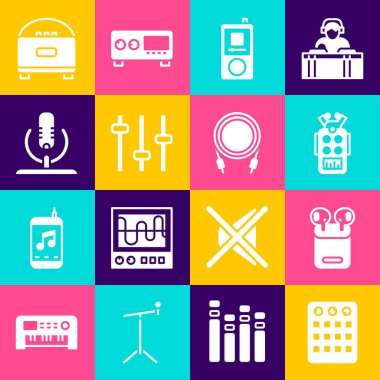 Bateri makinesi, hava kulaklığı kutusu, mikrofon, müzik çalar, eşitleyici, ses hoparlörü ve ses kriko ikonu. Vektör