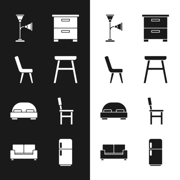 Set Stuhl, Sessel, Stehlampe, Möbel Nachttisch, großes Bett, Kühlschrank und Sofa-Symbol. Vektor — Stockvektor