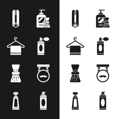 Atomizer ile tıraş losyonu, askıda havlu, saç maşası, tıraş köpüğü ve fırça, berber losyonu ve kozmetik tüp ikonu ile tıraş losyonu hazırla. Vektör