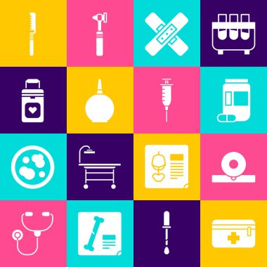 İlk yardım çantasını, Otolaryngological baş reflektörünü, ilaç şişesini ve hapları, çapraz bandaj alçısını, Enema 'yı, organ kabını, tıbbi testere ve şırınga ikonunu hazırlayın. Vektör