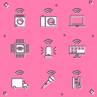 Akıllı çamaşır makinesi, fotoğraf makinesi, kablosuz laptop, mikrodevreli işlemci, teşhirci siren, televizyon, kamyon ve mikrofon ikonu. Vektör